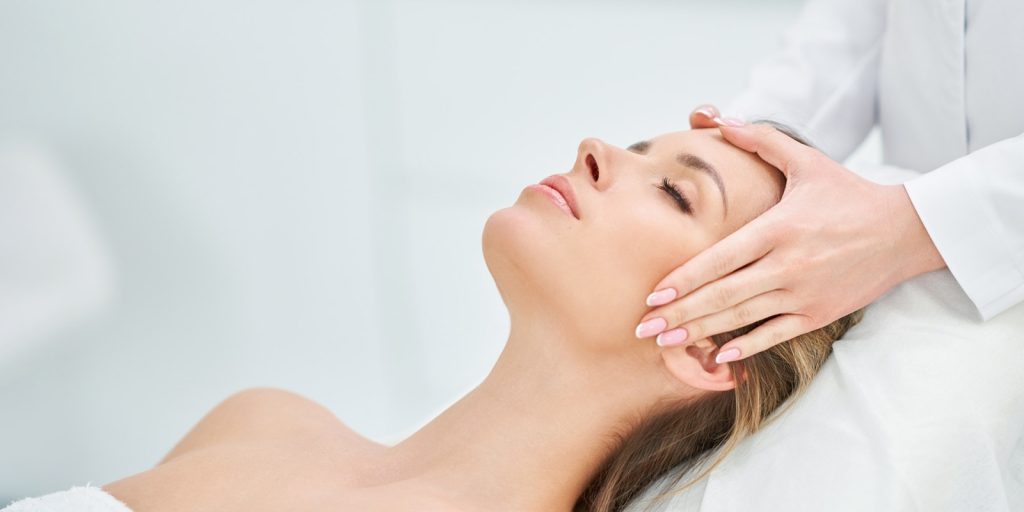 Forget Surface Moisturizers—The Best Skin Booster Treatment in South Mumbai Works From Within